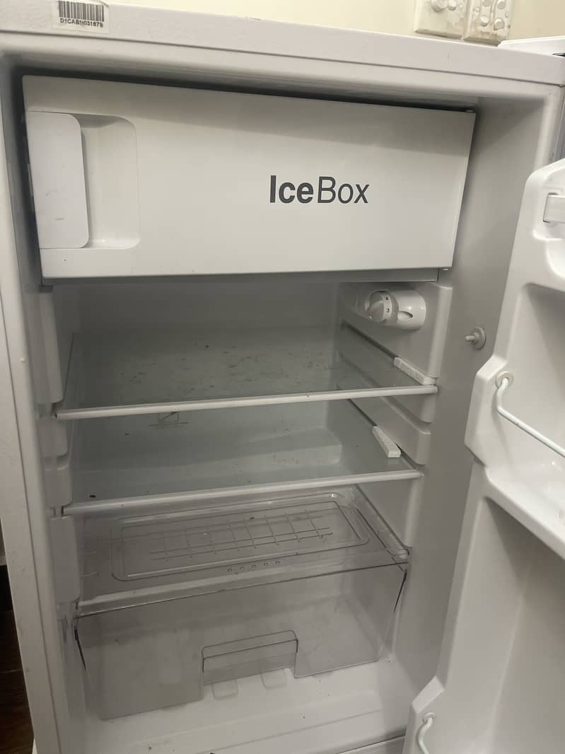 Mini fridge 3