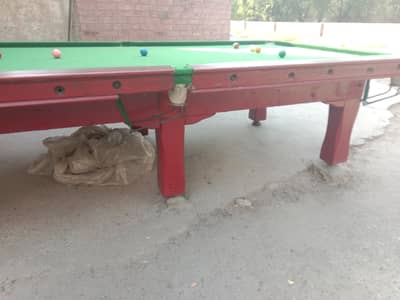 Snoker table 5by10 for sale