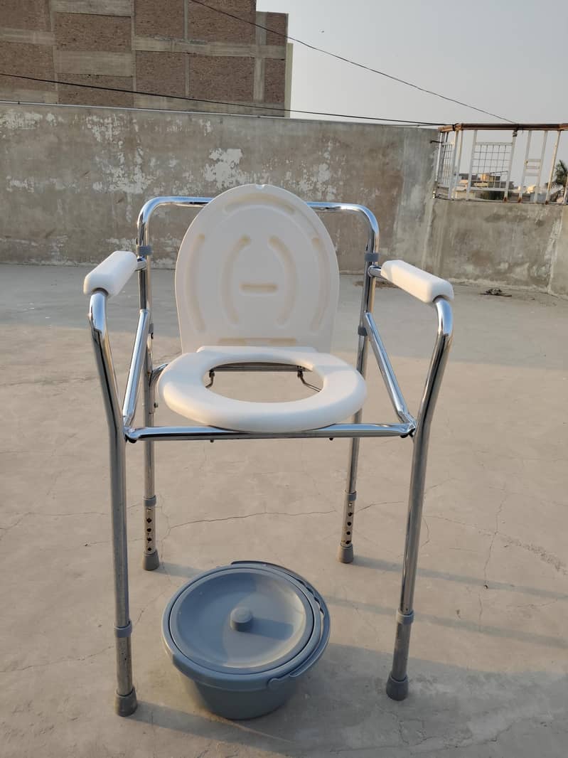 commode chair 0