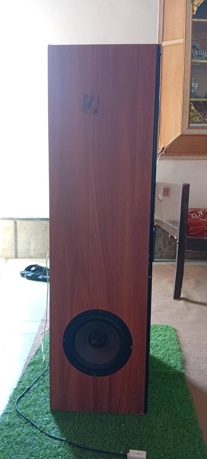 audionic tower speakers 1