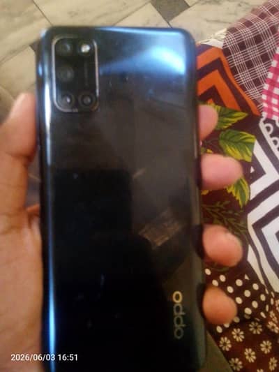 OPPO A52