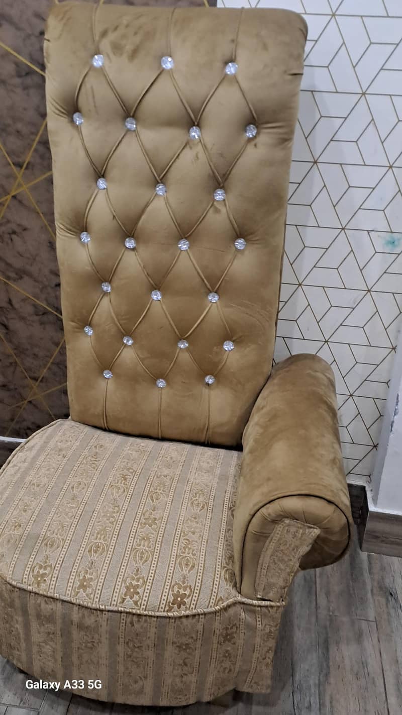 chairs 0
