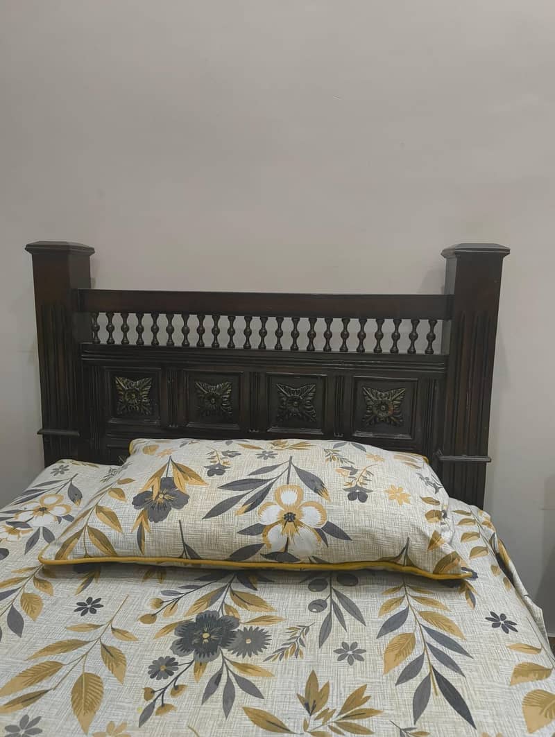 2 single beds 0