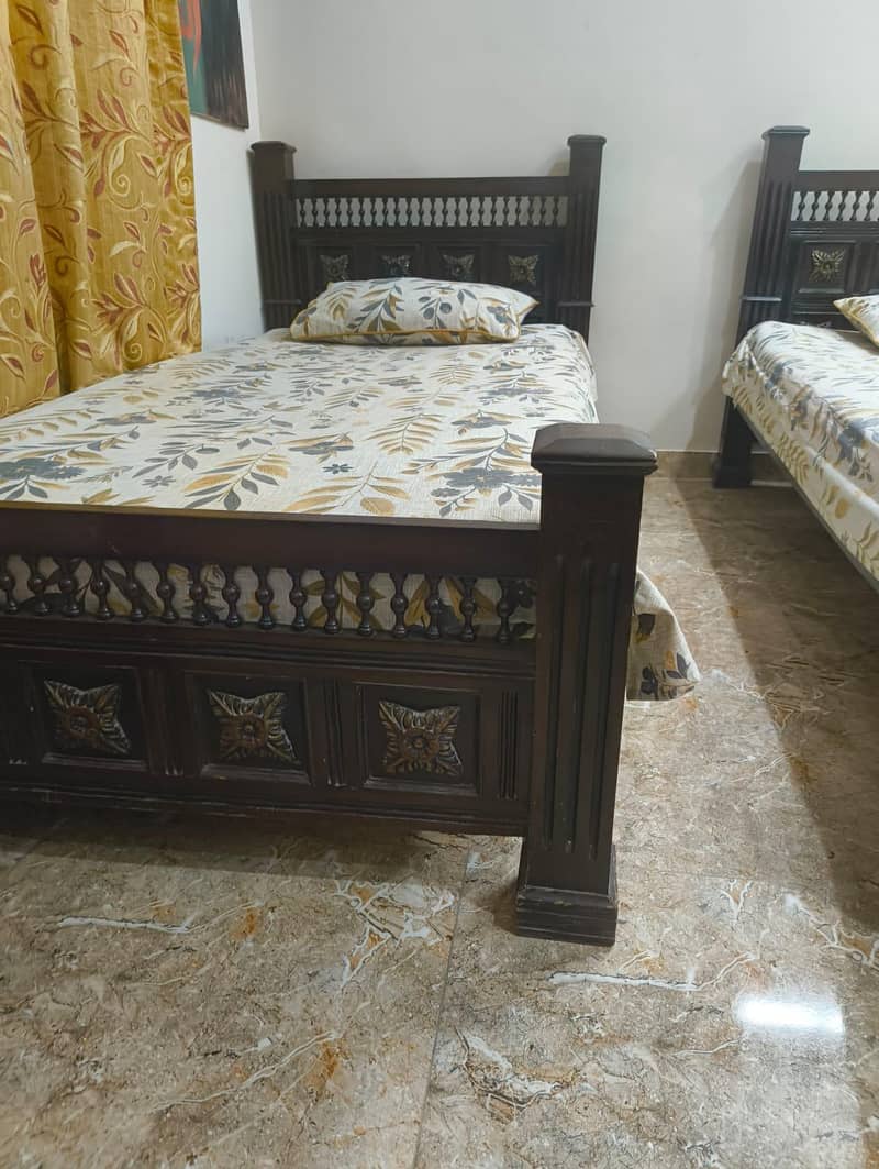 2 single beds 5