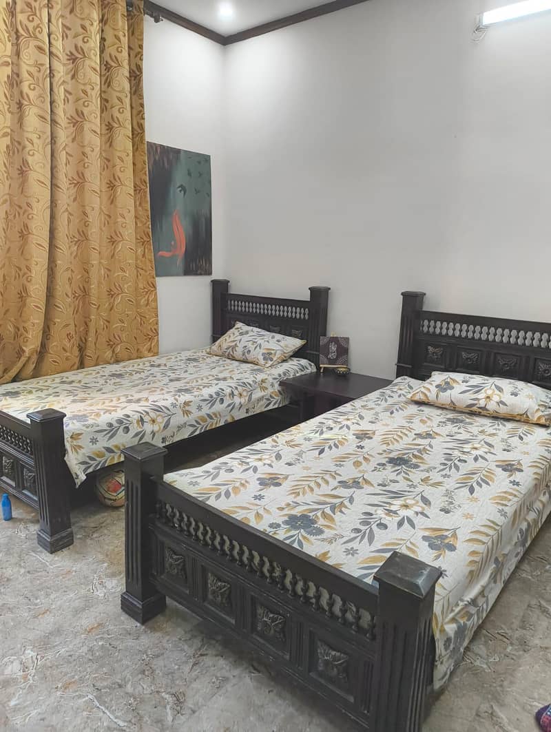 2 single beds 6