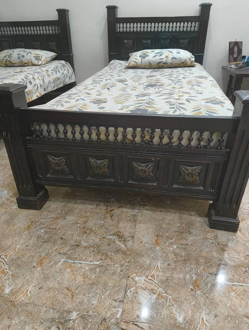 2 single beds 9