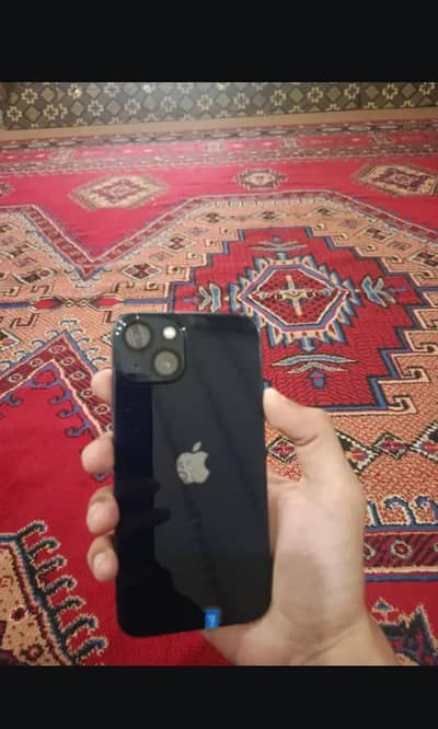 Apple iPhone 13