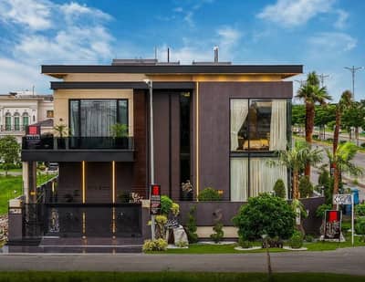 KANAL ULTRA MODERN SUPER LUXURY BUNGALOW FOR SALE ON TOP LACTION