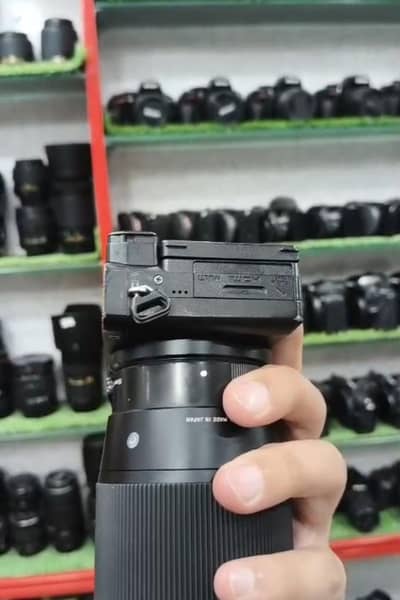 Sony a6400 4k video camera . no chaska price finl