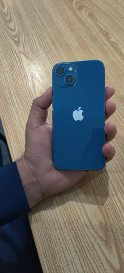 Apple iPhone 13