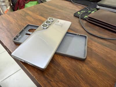 Tecno CAMON 40 Pro