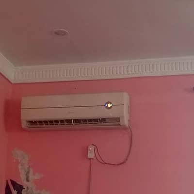gree ac for sale 10/10condition