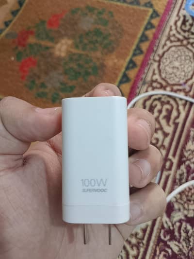 OnePlus 100 watt adaptor and cable