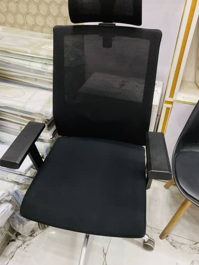 office chair only 4month used like new