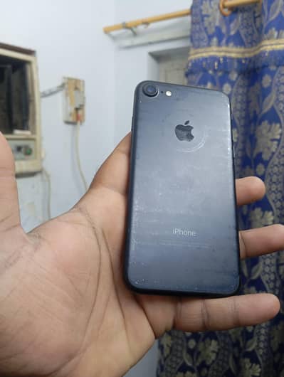 Apple iPhone 7