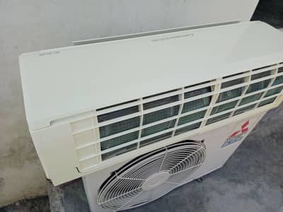 Mitsubishi AC for sale 10 by 10 condition
