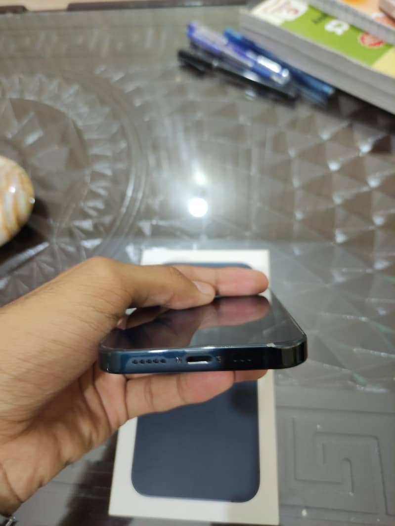 iPhone 13 2