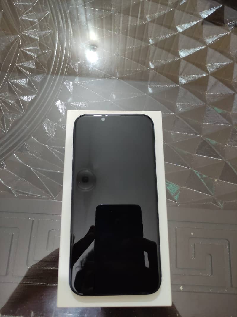 iPhone 13 3