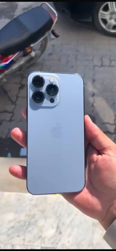Apple iPhone 13 Pro