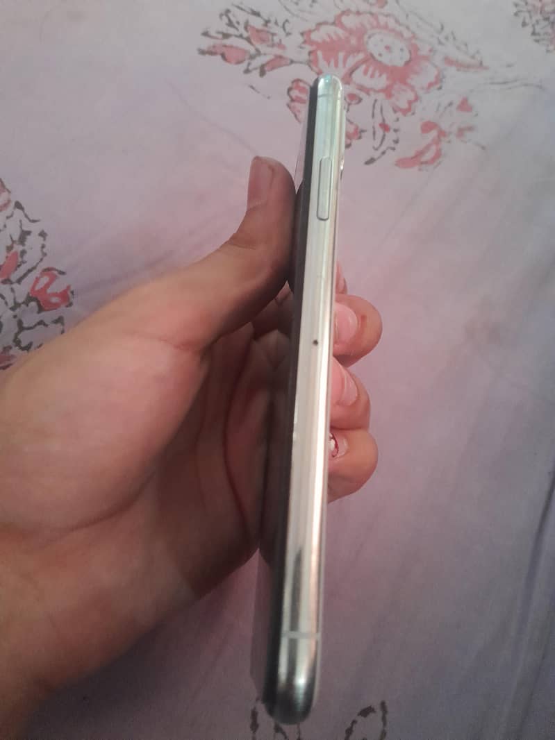 Apple iPhone X 2