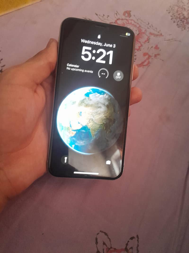 Apple iPhone X 5