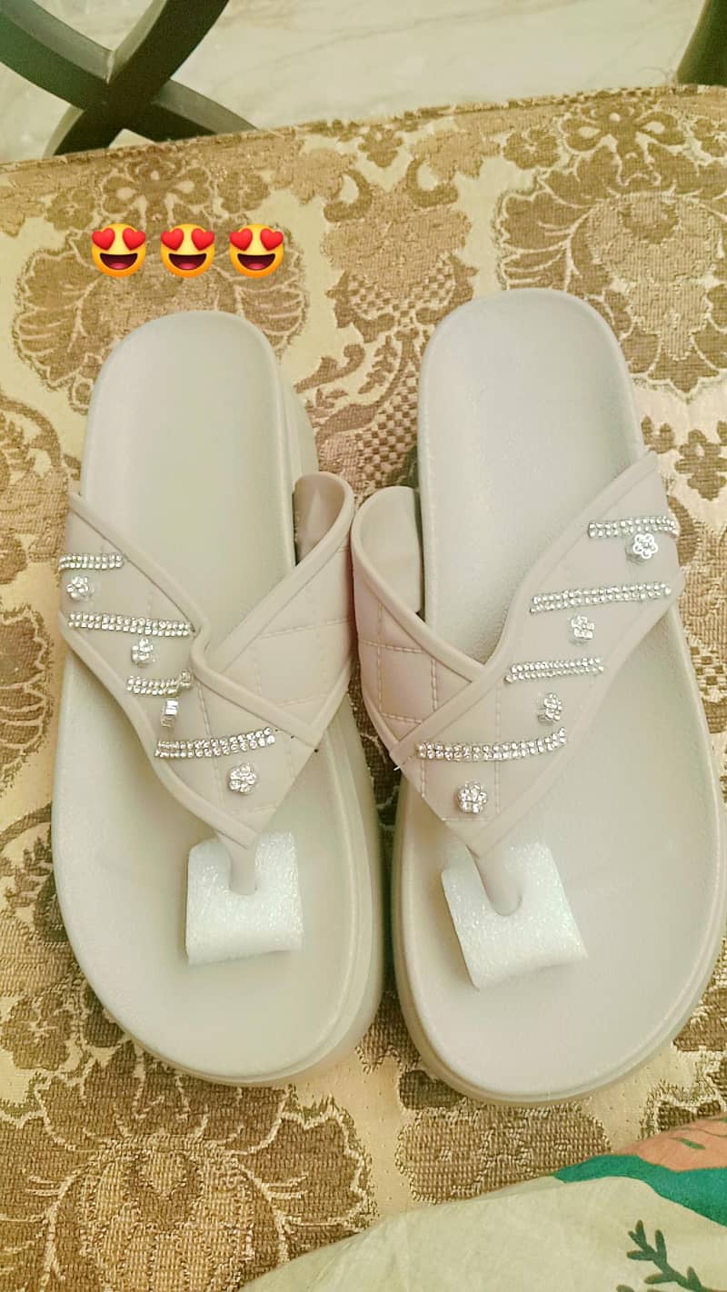 rough chappal 4