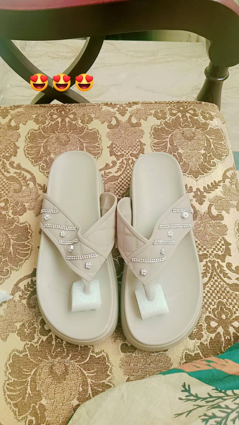 rough chappal 5