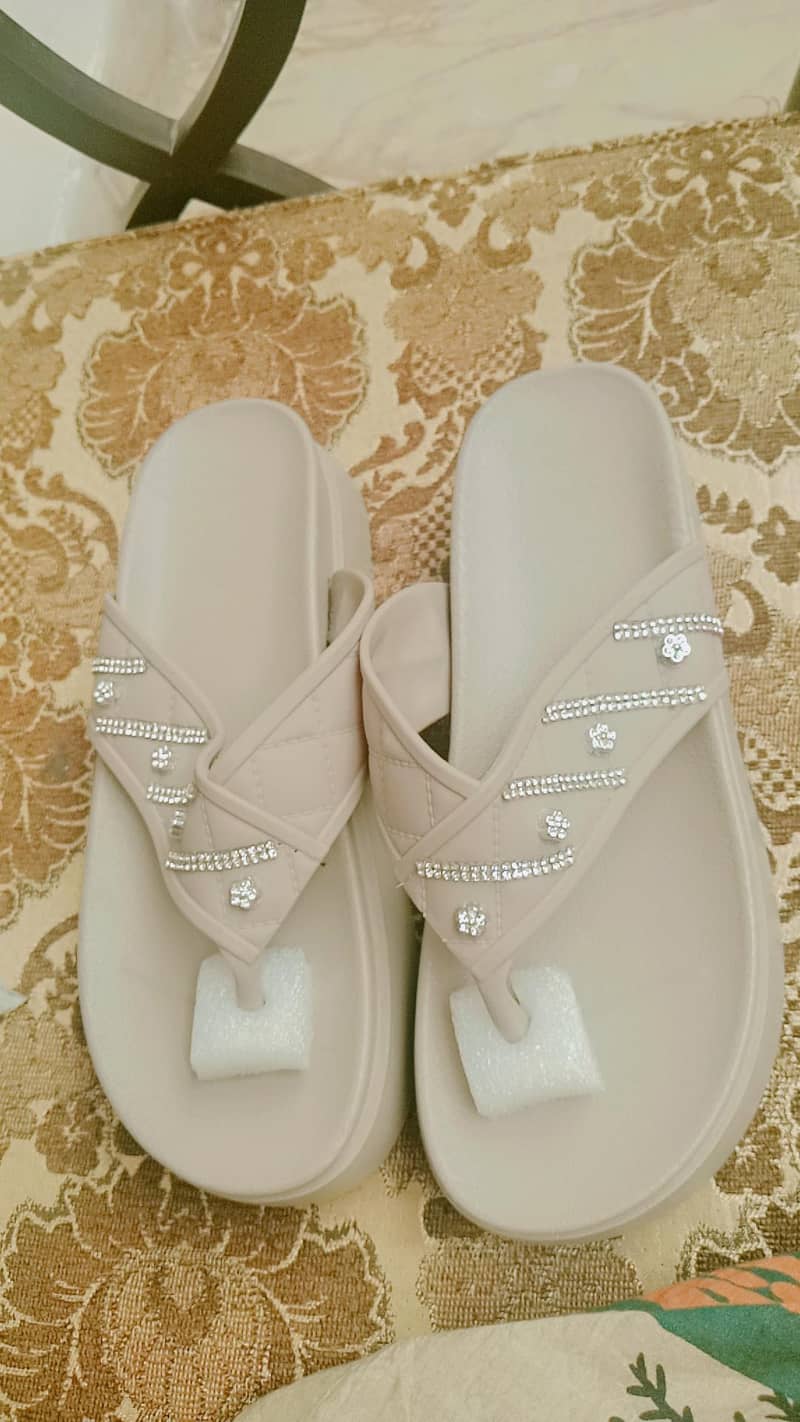 rough chappal 7