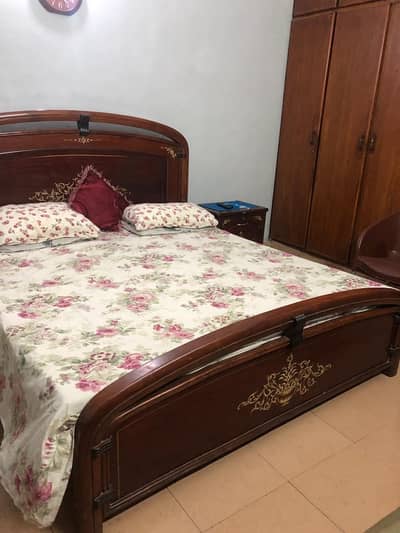 Solid Wood Bedroom Set including Bed, Dressing Table & 2 Side Tables