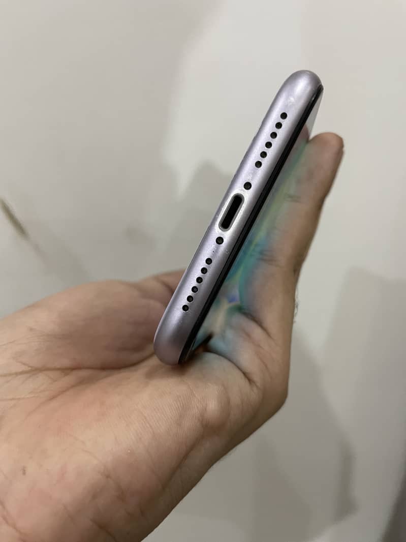 Apple iPhone 11 6