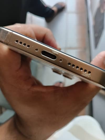 Apple iPhone 16 Pro Max Non pta 98 health 167 cycle count