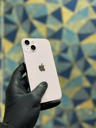 Apple iPhone 13