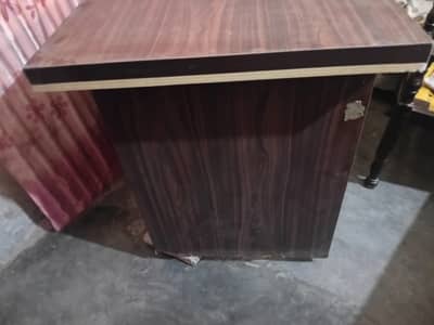 fine study table
