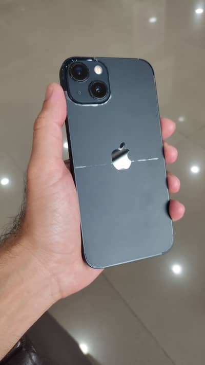 Apple iPhone 13