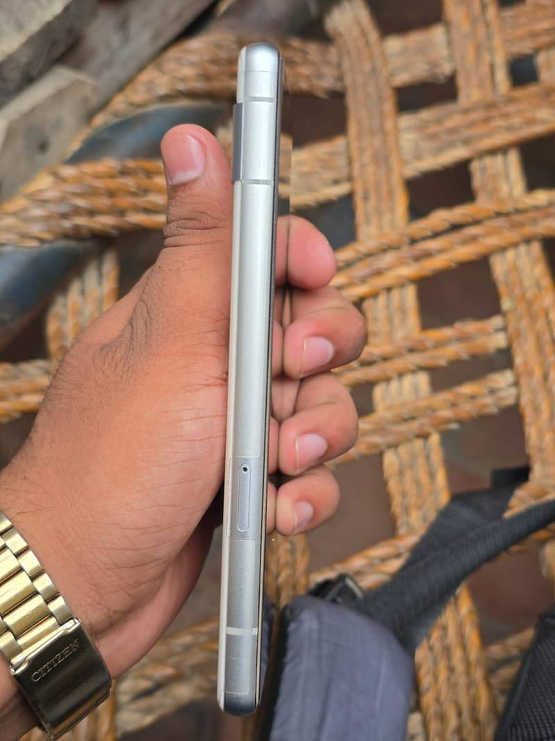 Google Pixel 7a 3