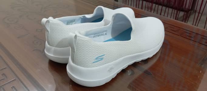 ​Original Skechers Goga Max - Brand New Imported Shoes - Size 40