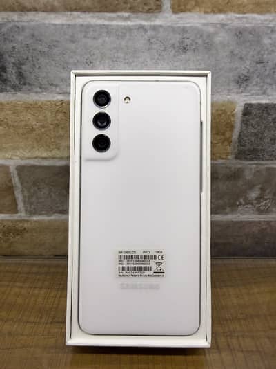 Samsung Mobile S21 FE