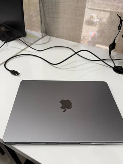 Apple Macbook Air M3 16/512gb Like New