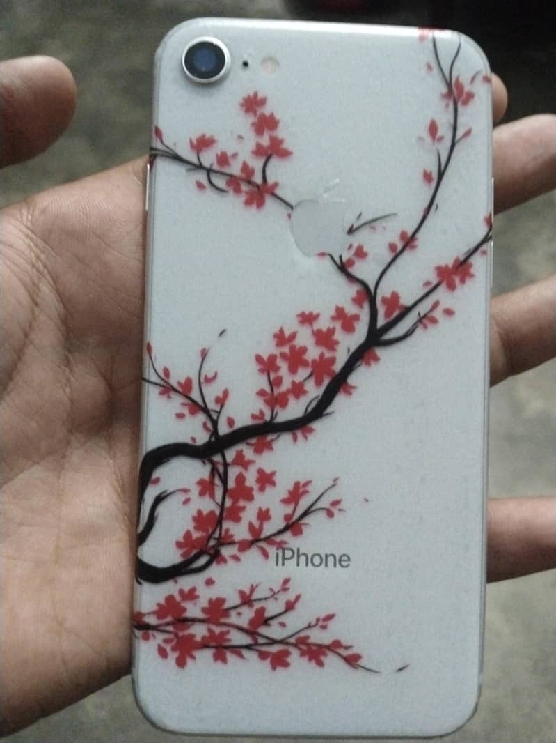 Apple iPhone 8 1