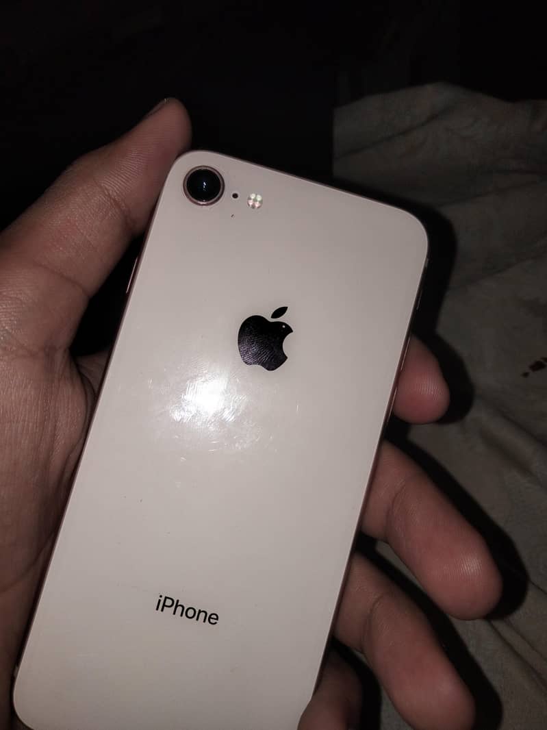 Apple iPhone 8 0