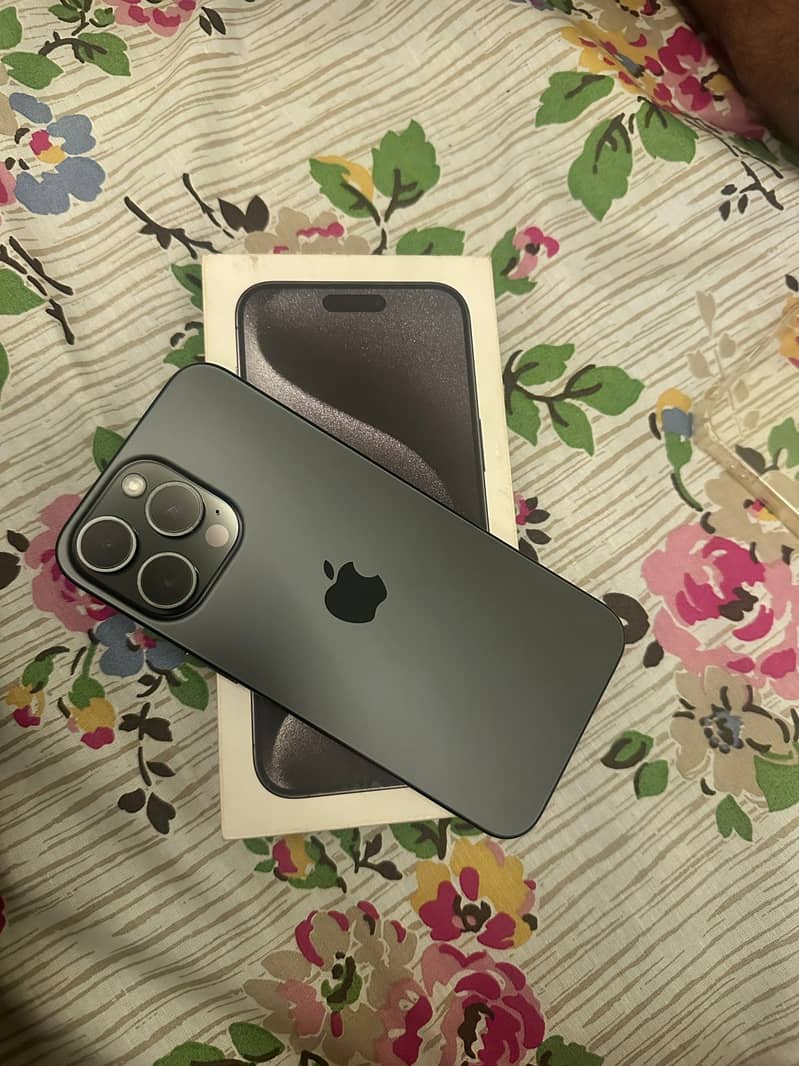 Apple iPhone 15 Pro Max 0
