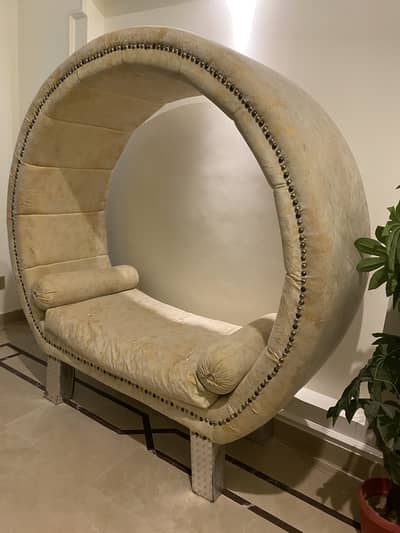 Moon love seater