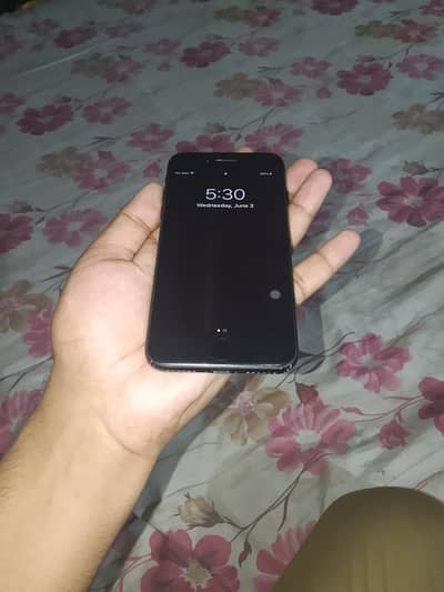 Apple iPhone 7