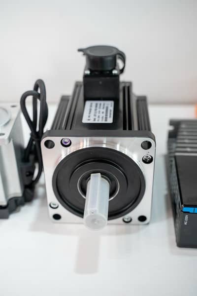 Servo and Stepper Drives & Motors For Sale In Pakistan