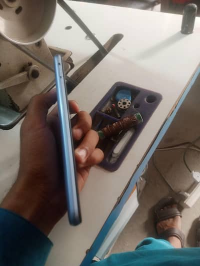 Realme C25