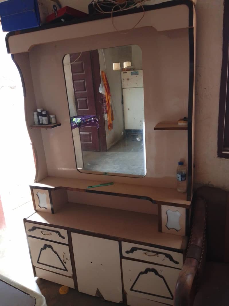dressing table with 2 side tables 1