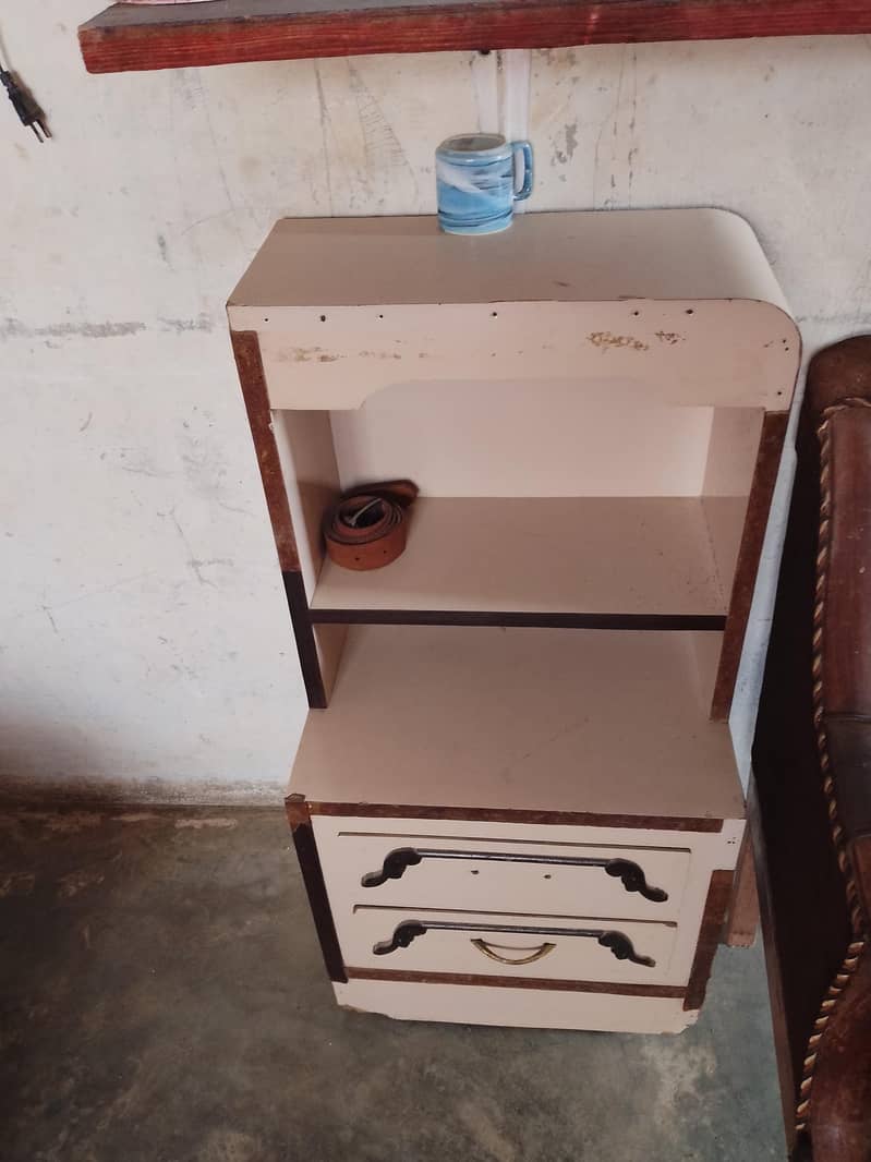 dressing table with 2 side tables 3