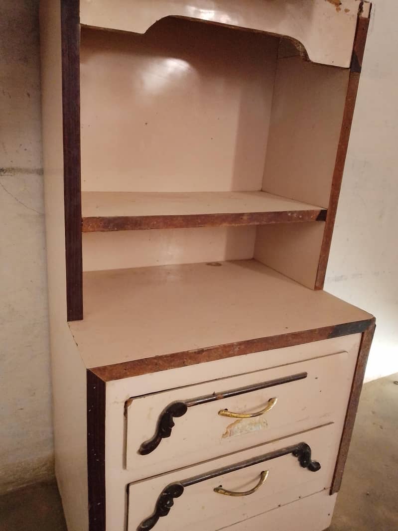 dressing table with 2 side tables 4