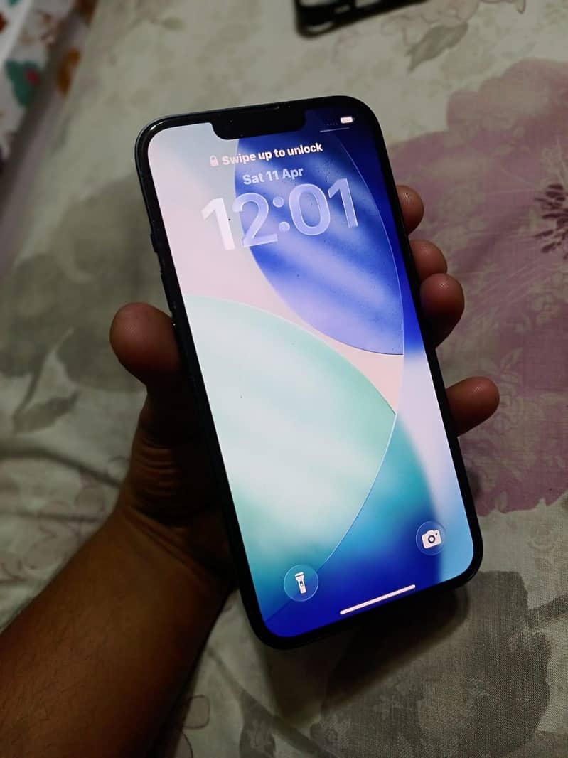 Apple iPhone 13 1