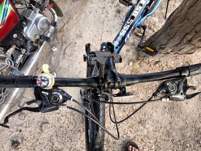 gear disc brake cycle blue colour